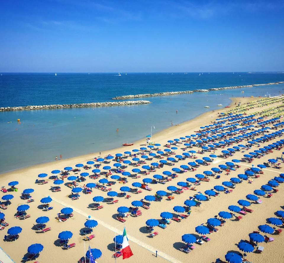 Hotel Solidea Rimini Exterior photo